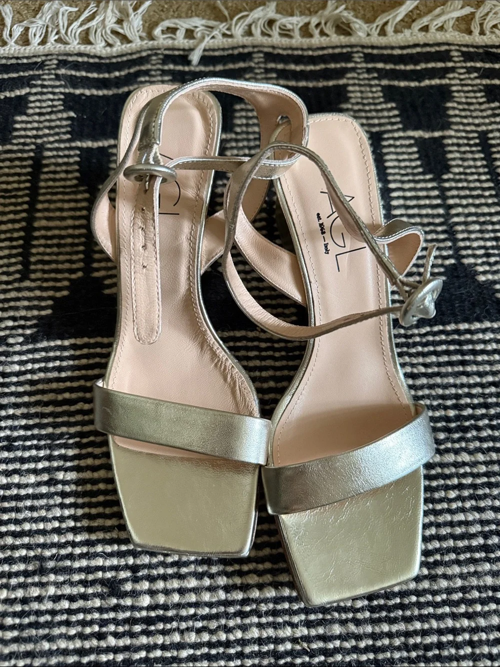 Agl mimi wedge